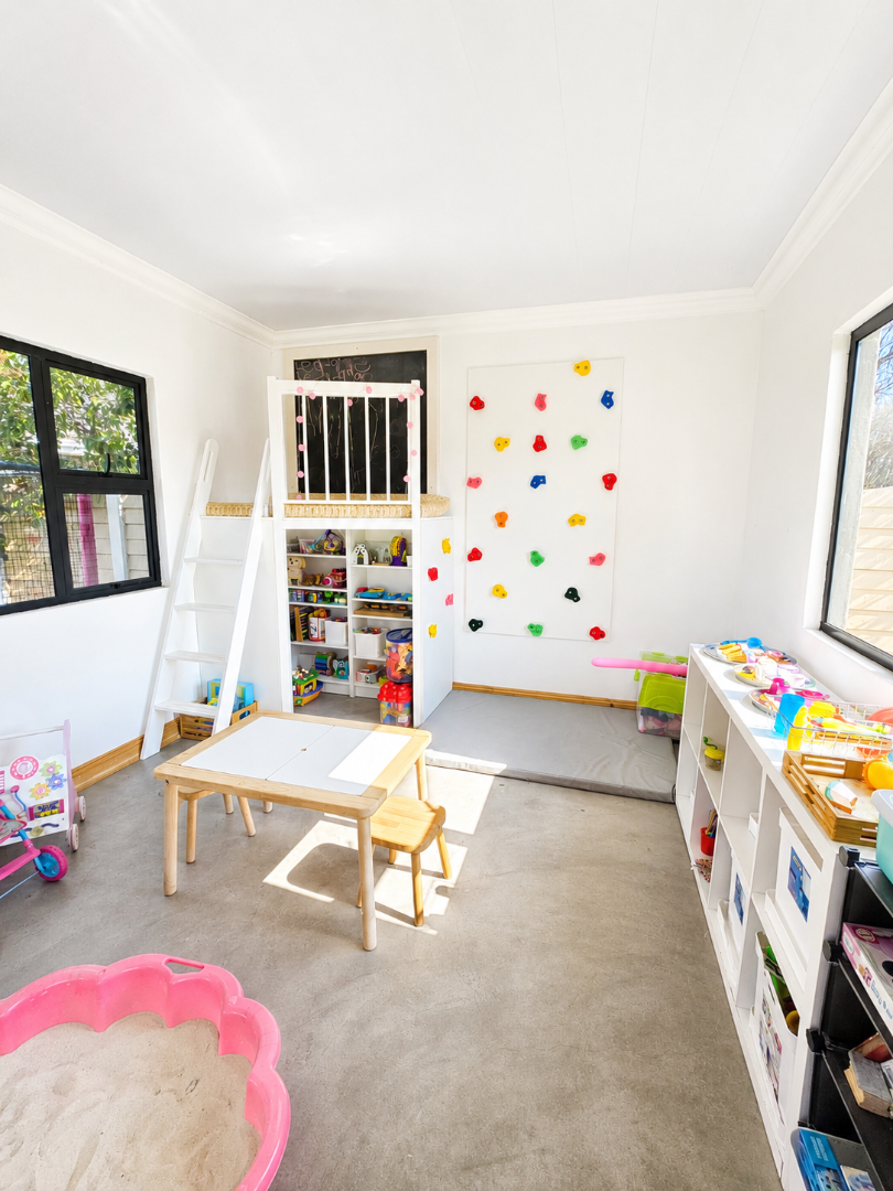5 Bedroom Property for Sale in Flamwood North West